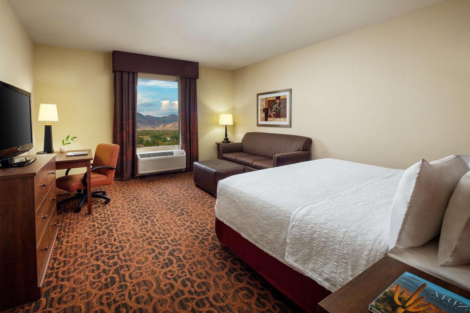 Hampton Inn & Suites Scottsdale At Talking Stick Exterior foto