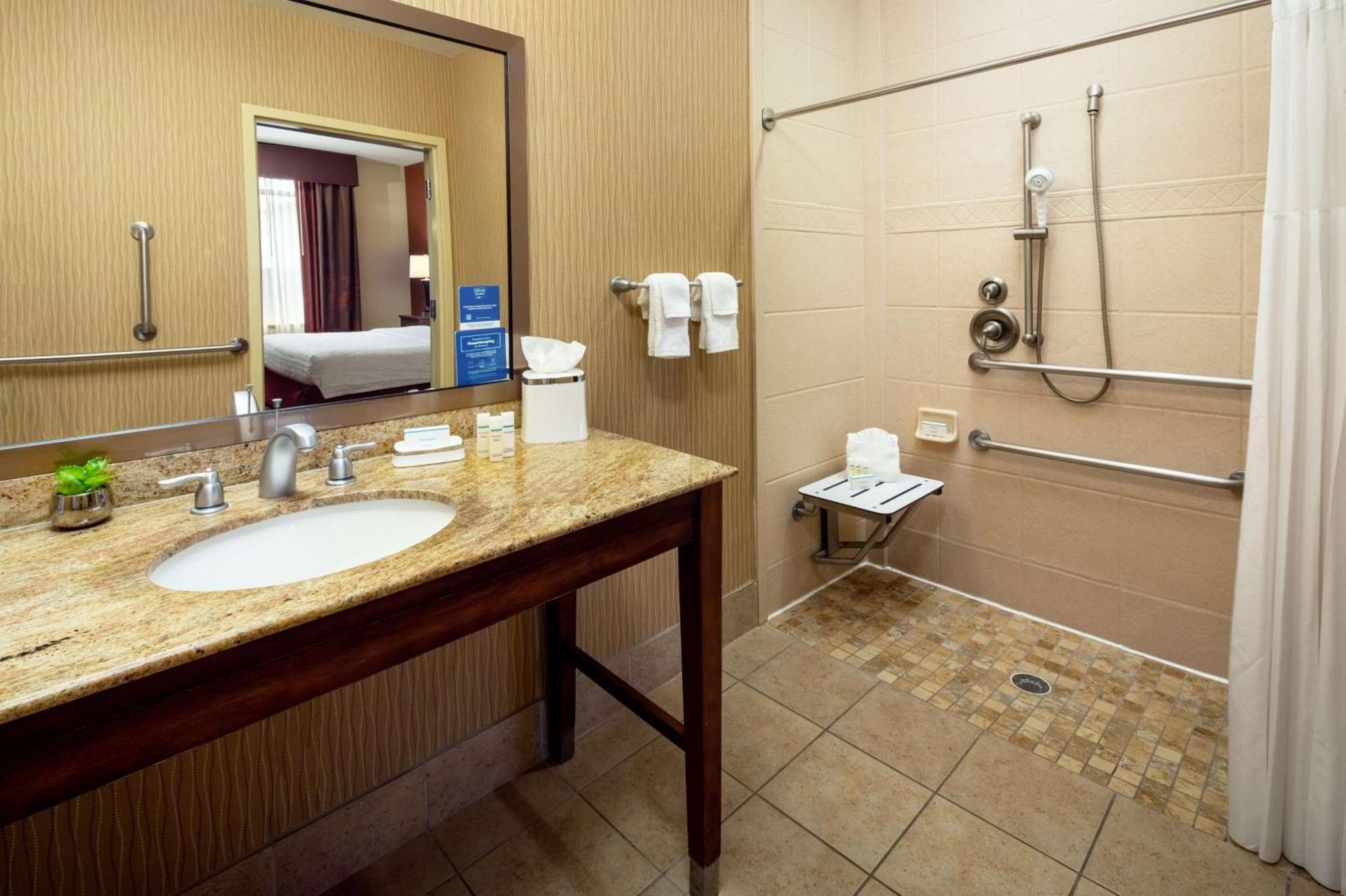 Hampton Inn & Suites Scottsdale At Talking Stick Exterior foto